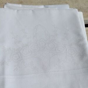 Un Finished Craft Pillowcases White Floral Dogwood And Vintage Basket 2 Pair